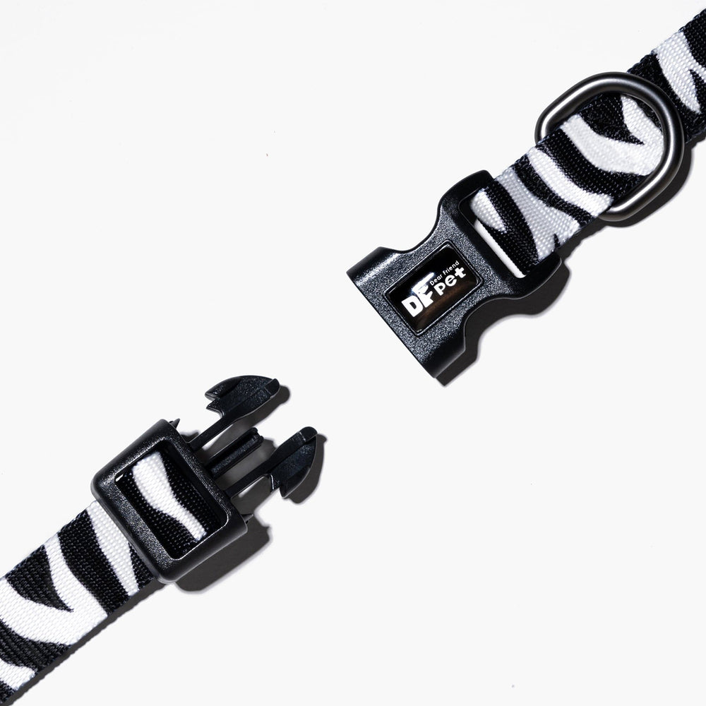 
                      
                        DFPET Collar Zebra Print
                      
                    